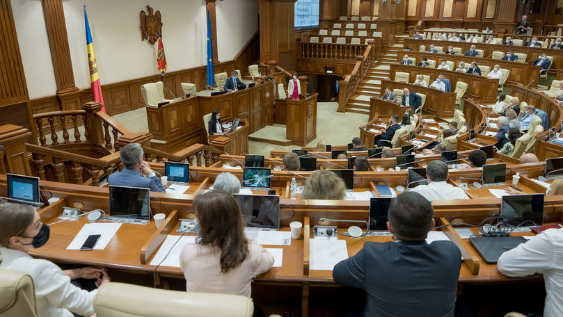 Unii deputați refuză vaccinarea. Grosu: 4 au motive, 5 nu pot motiva