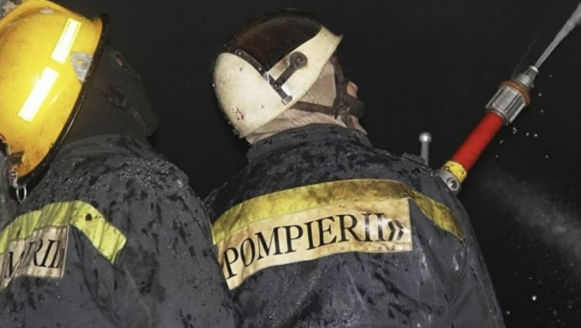 Incendiu în Capitală: Un apartament a fost cuprins de flăcări