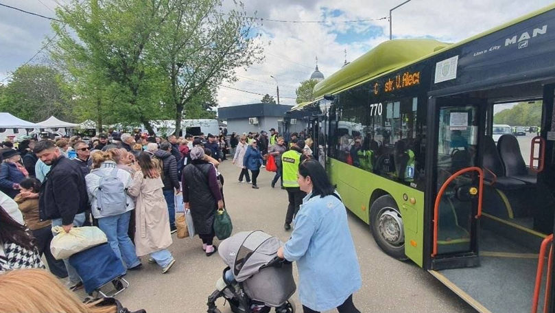 Aproximativ 300.000 de persoane au vizitat cimitirele din Capitală de Paștele Blajinilor.