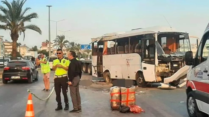 Un autocar cu turiști ruși s-a răsturnat în Antalya: 3 morți
