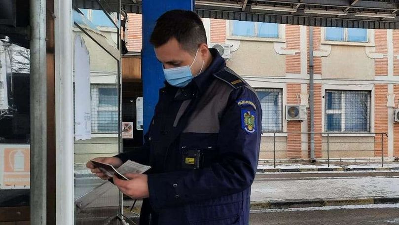 Şofer moldovean, cercetat penal pentru că transporta un paşaport fals
