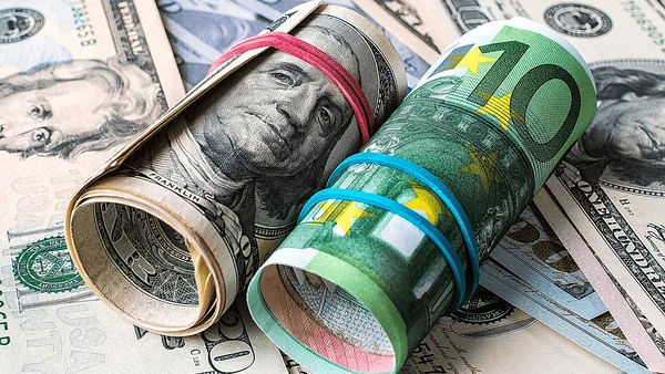 Curs valutar 31 decembrie 2024: Cât valorează un euro și un dolar