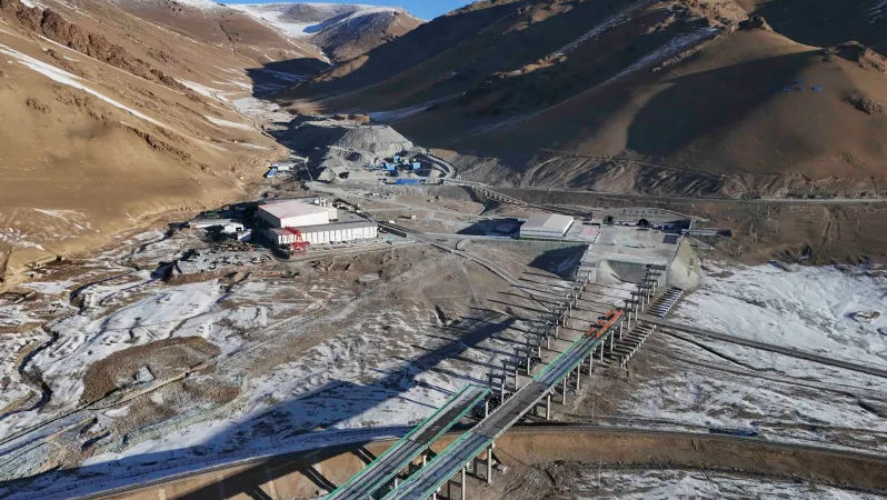 China a terminat construcția celui mai lung tunel de autostradă din lume