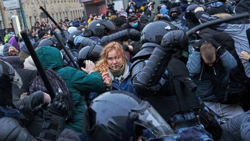 Rusia: Studenţii care au participat la protestele pro-Navalnîi, exmatriculaţi