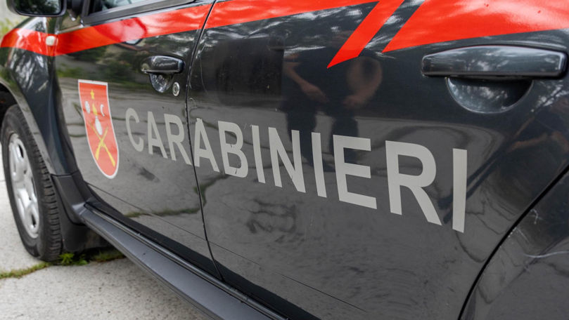 Doi bărbați căutați de Poliție, identificați și reținuți de carabinieri