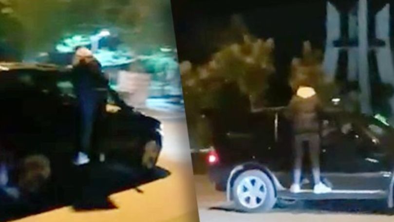 В столице молодой человек ехал, уцепившись за кузов автомобиля.