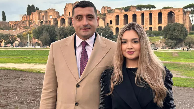 Cu ce se ocupă soția lui George Simion: E mai tânără cu 11 ani decât el