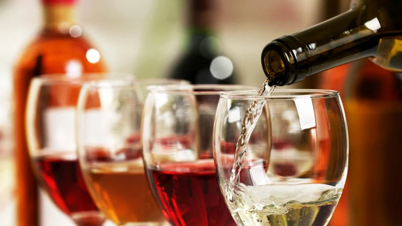Ce se întâmplă dacă pui bicarbonat de sodiu în vin