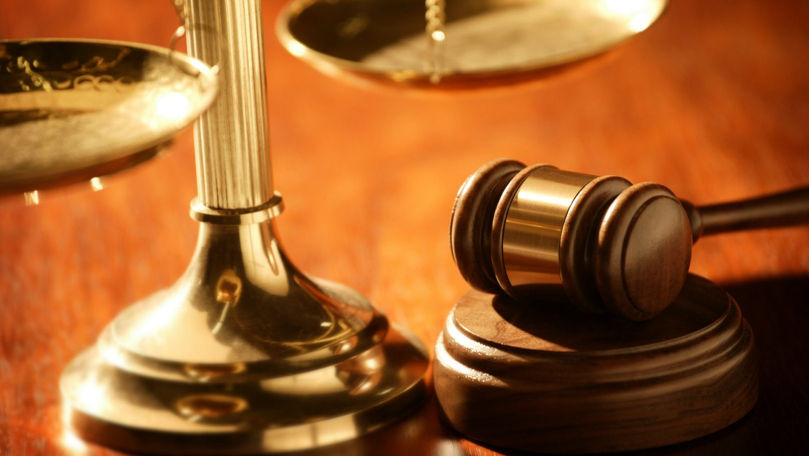 O bunică din Soroca, amendată după ce nepotul ei a agresat un alt minor