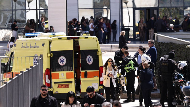 В центре Афин мужчина устроил две стрельбы за утро: эвакуировали суд, есть раненые.