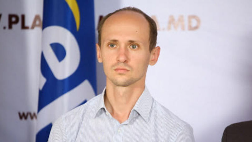 Платформа DA настаивает на включении в повестку спецзаседания парламента двух законопроектов.