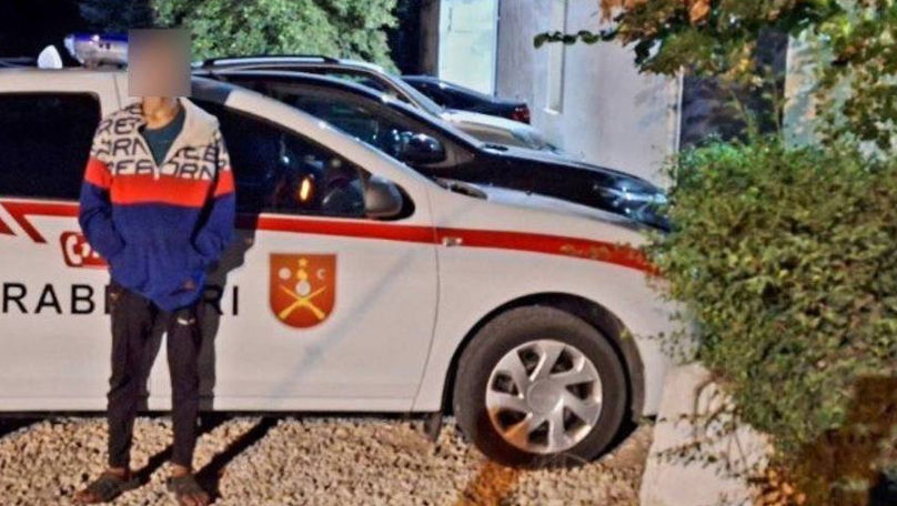 Un tânăr, descoperit cu droguri de către carabinierii din Capitală