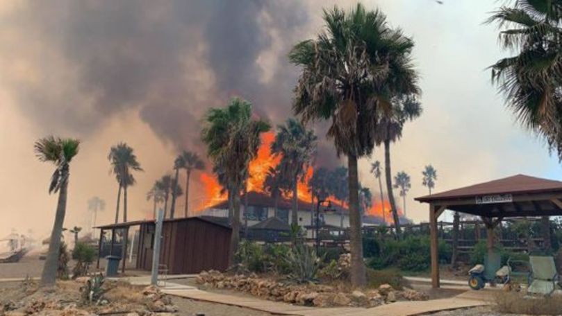 Incendii în Spania: Un hotel şi zeci de locuinţe au fost evacuate