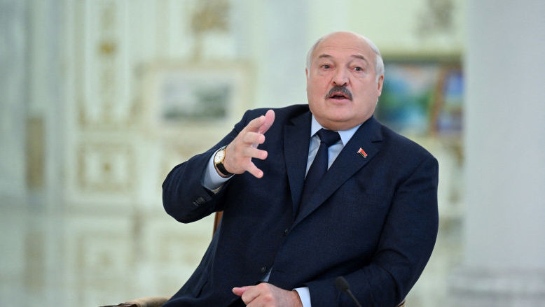 Lukașenko își oferă imunitate pe viață și își consolidează puterea