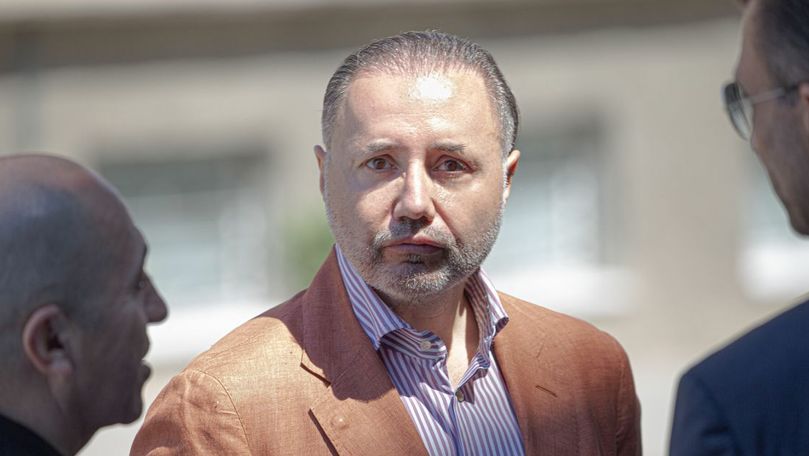 Ризя сообщил, что его лишили молдавского гражданства и права на убежище.