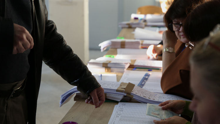 Cum votezi în ziua alegerilor prezidențiale și la referendum