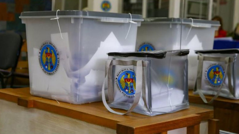 Alegeri locale: Cetățenii pot solicita votarea cu urna mobilă din 18 mai