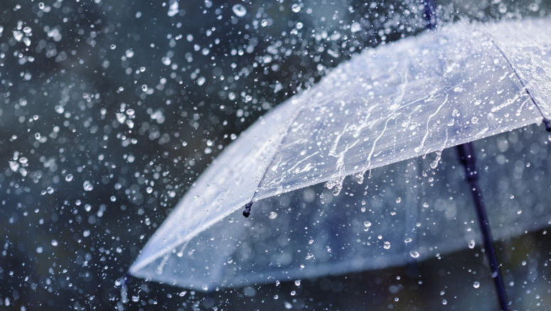 Scădere bruscă a temperaturilor și ploi în weekend. Ce spun meteorologii