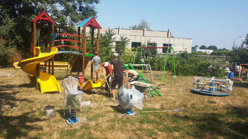 Primăria amenajează locuri de joacă pentru copii în Capitală