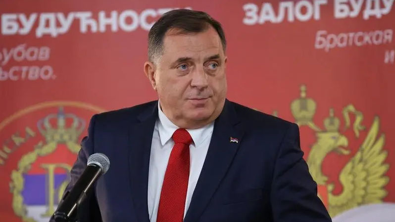 Liderul sârbilor din Bosnia, Milorad Dodik, s-a predat justiţiei