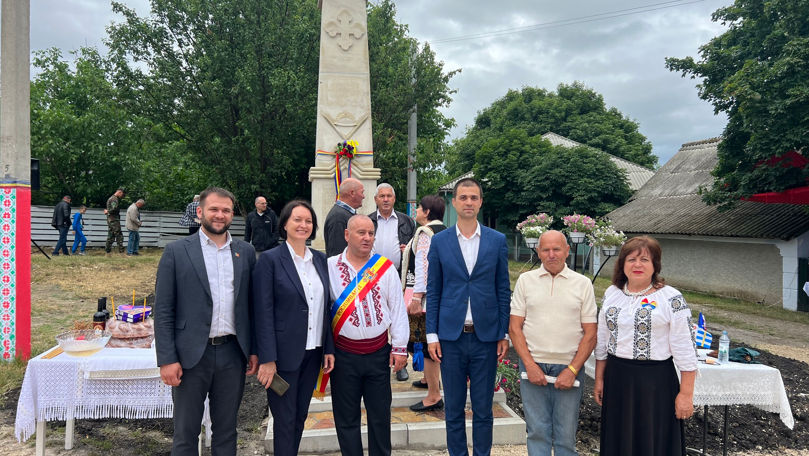 La Pociumbăuți a fost inaugurat obeliscul eroilor români reîntregitori