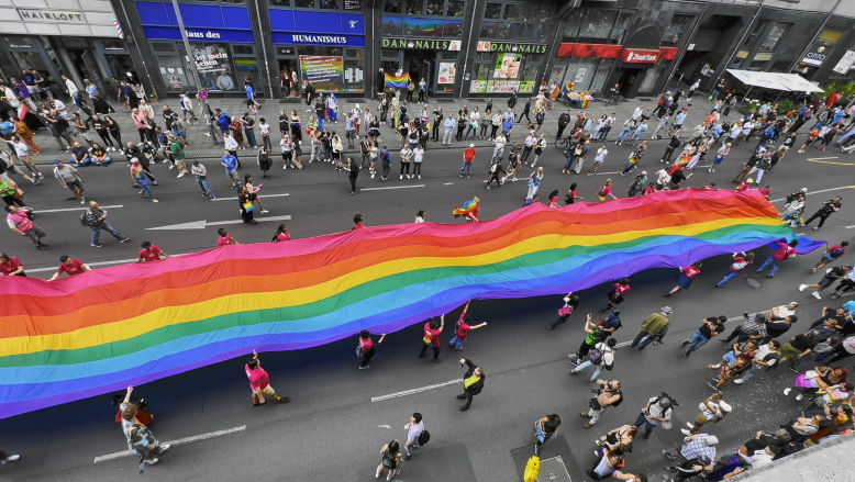Extrema dreaptă din Europa folosește drepturile LGBTQ+ ca armă