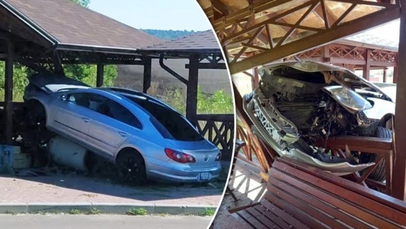 Accident bizar la Florești: Un şofer a ajuns cu maşina într-un foişor