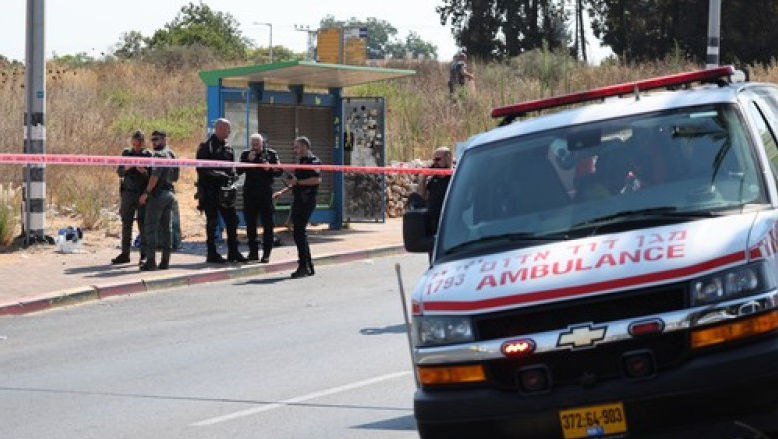 Cel puțin 8 răniți în Israel, după ce o mașină a intrat într-o stație