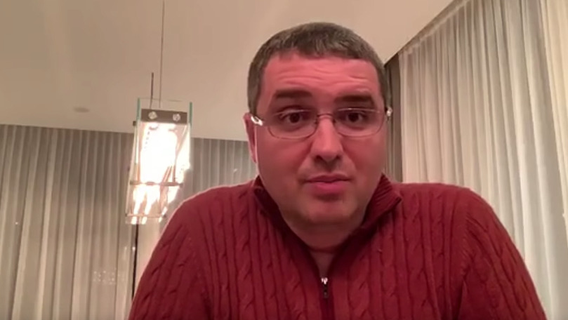 Усатый обратился к гражданам: "Помогите мне вернуться домой".