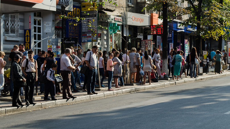 Aproape toate stațiile de așteptare din Chișinău sunt distruse