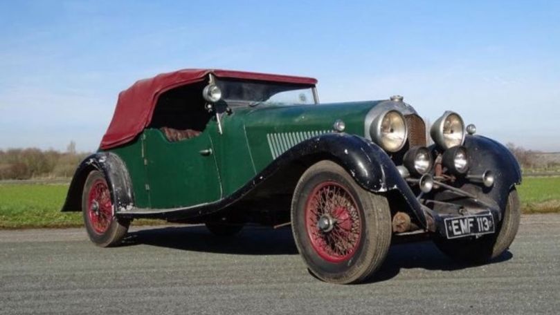  Bentley, забытый на 30 лет в гараже, ушел с молотка.