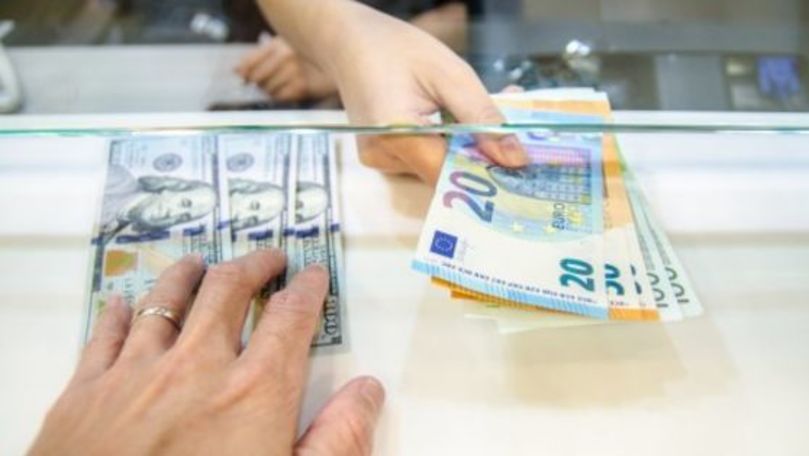 Curs valutar 19 septembrie 2019: Cât valorează un euro și un dolar
