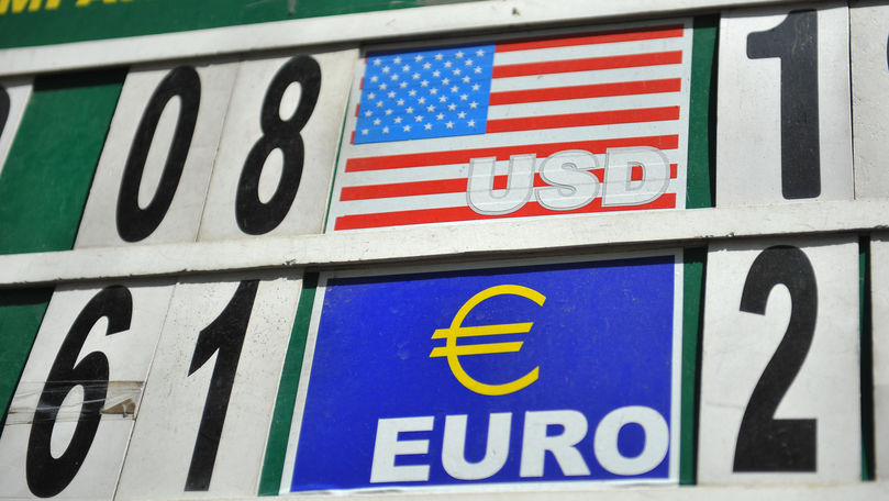 Curs valutar 18 aprilie 2021: Cât valorează un euro și un dolar
