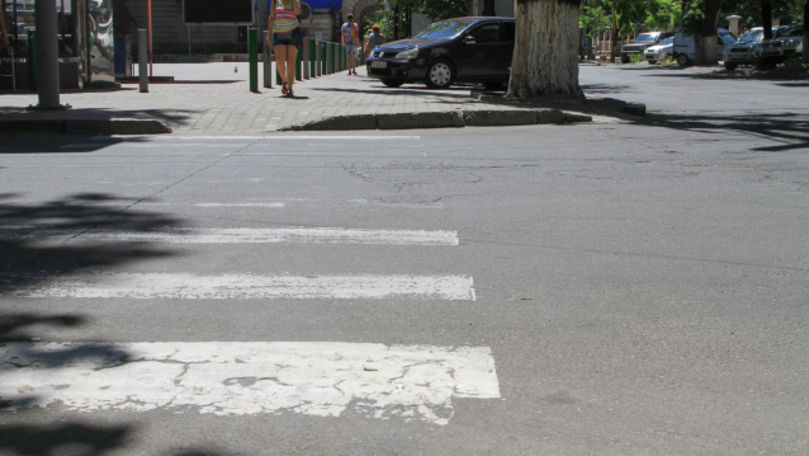 Marcajul rutier de pe străzile din Chișinău, amânat din cauza timpului