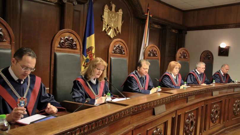 Judecător constituțional: N-am murit nici după dispariția miliardului