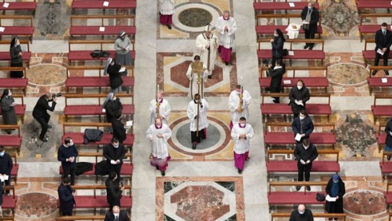 Medicul Papei Francisc a murit după ce s-a infectat cu COVID-19