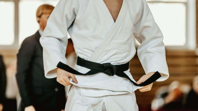 Scandal în Karate WKF? Șapte titluri sportive, retrase pentru falsuri