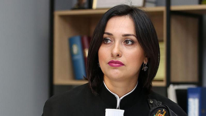 Victoria Sanduța, respinsă de CSM: Va fi propusă pentru demitere