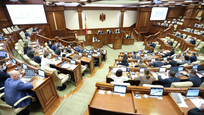 Achitarea datoriei către Gazprom a stârnit polemici în Parlament