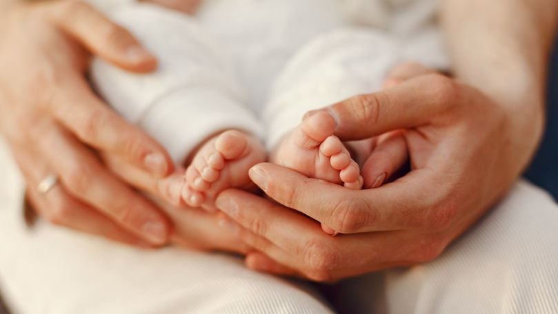CNAS a finanțat indemnizațiile adresate familiilor cu copii