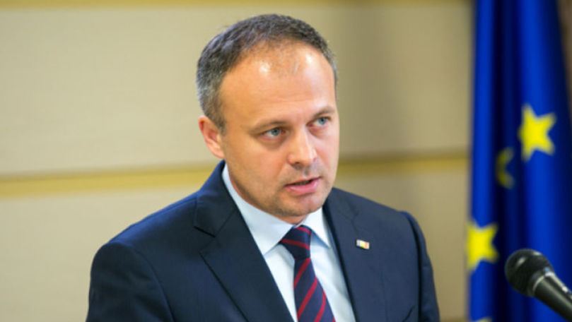 Инфицированный COVID Андриан Канду озаботился вопросом голосования.