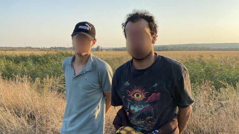 Doi egipteni, care au vrut să treacă ilegal frontiera, au fost reținuți