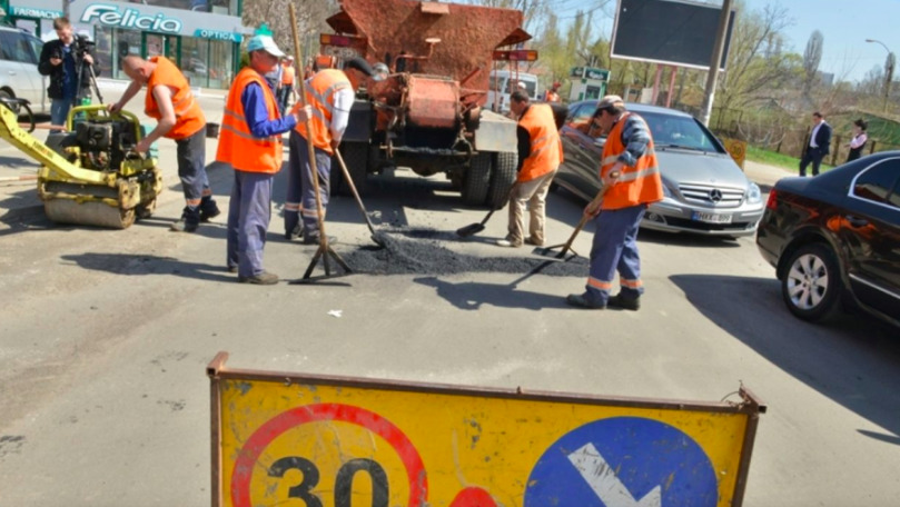 Guvernul planifică să taie sumele alocate pentru reparația drumurilor