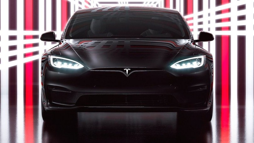 Tesla отзовет 26 681 машину для исправления ошибок в софте.