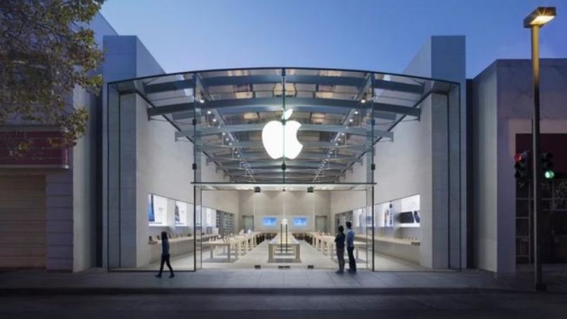 Un student dă în judecată Apple și cere daune de 1 miliard