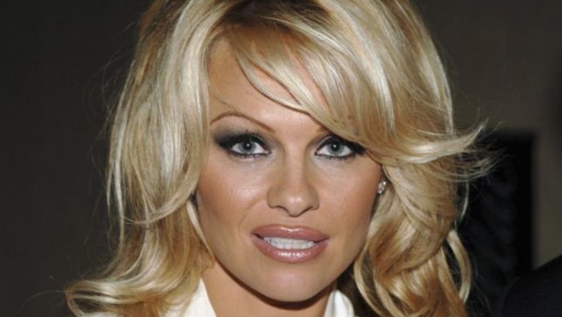 Care e motivul că Pamela Anderson a părăsit furioasă o gală de caritate