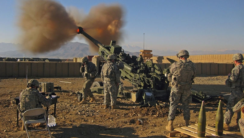 Americanii și francezii și-au trimis artileria grea în Siria