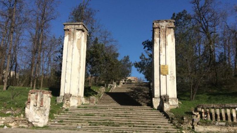 Cimitirul Eroilor din Capitală, vandalizat. Primele imagini