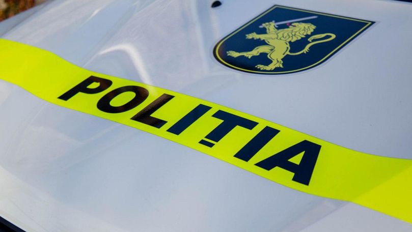 Șoferul unei autogunoiere s-a izbit cu vehiculul într-un stâlp la Bălți