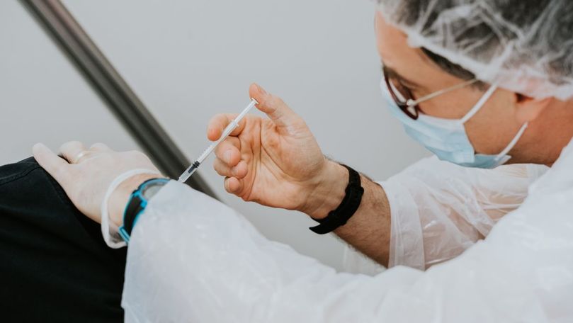 Loterie în Rusia: 100.000 de ruble pentru 1.000 de persoane vaccinate